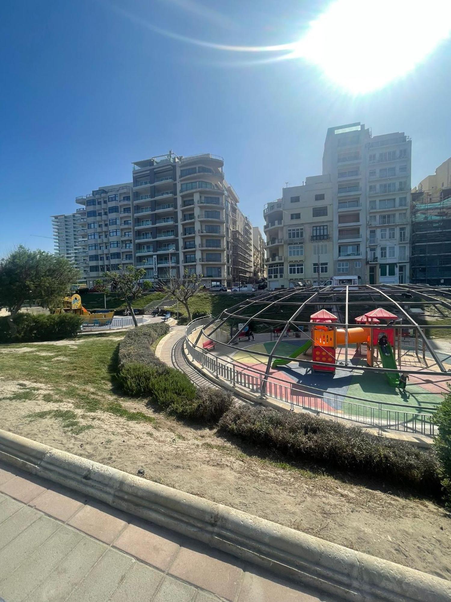 Aron Seaviews Apartment Sliema Esterno foto